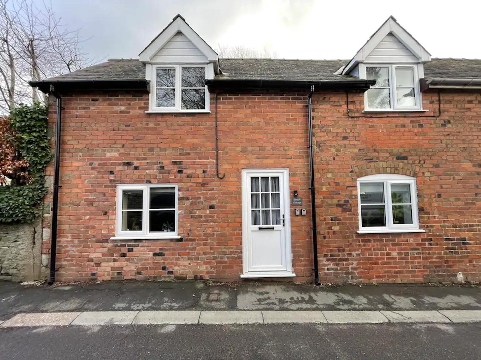 Beech Cottage With Clun Castle View ภายนอก รูปภาพ