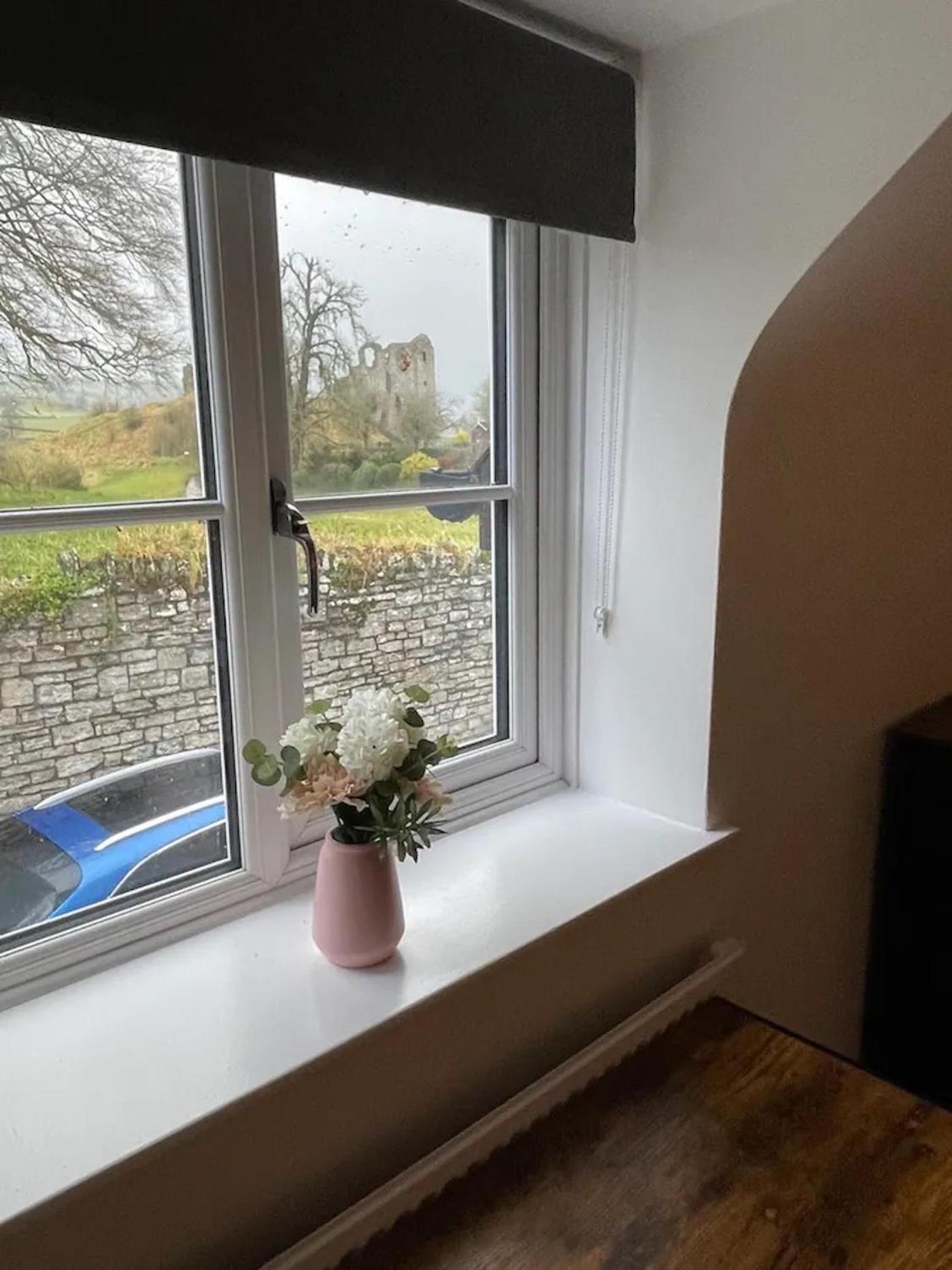 Beech Cottage With Clun Castle View ภายนอก รูปภาพ